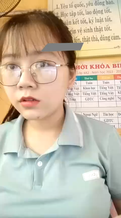 Guru Cantik Diam-Diam Tunjukin Memeknya di Kelas