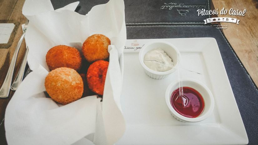 Porção de salgadinhos