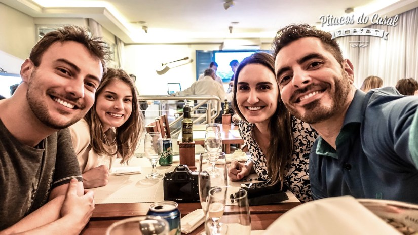 Clientes satisfeitos - Thiago, Carol, Jo e Marcos