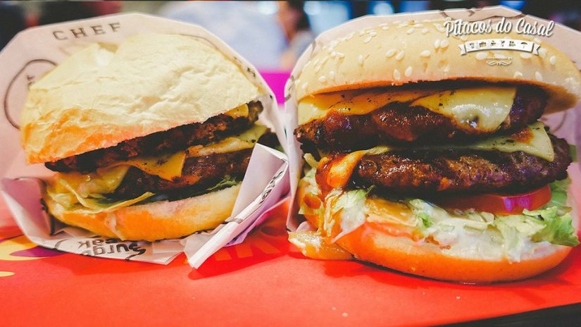 Burger Break Chef no pão crocante e no pão macio.