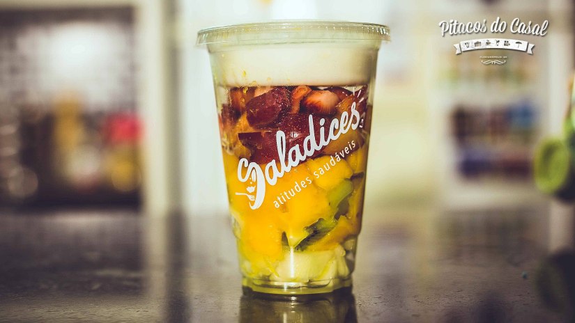 Salada de frutas com iogurte